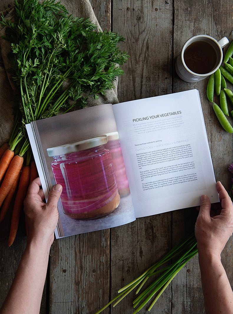 FRESH GROWN: Essential Guide to Use, Store, and Make the Most of Your Vegetables - Softcover Book